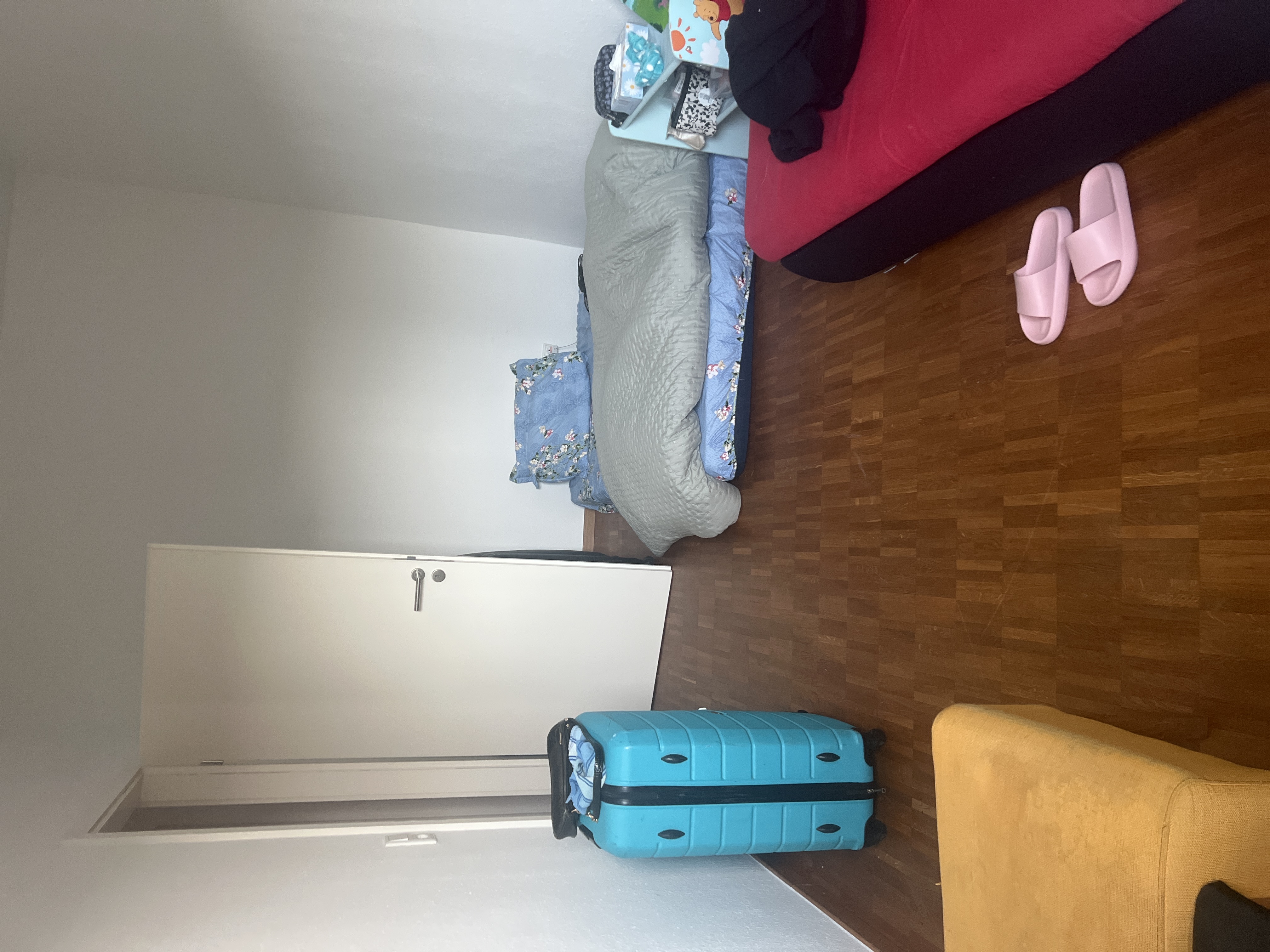 Einzelzimmer in einer Zweipersonen-WG verfügbar