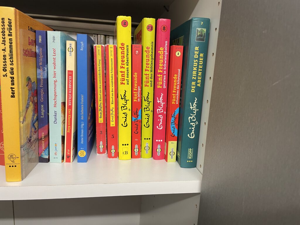 KInder- und Jugendbücher (Deutsch) zu verschenken