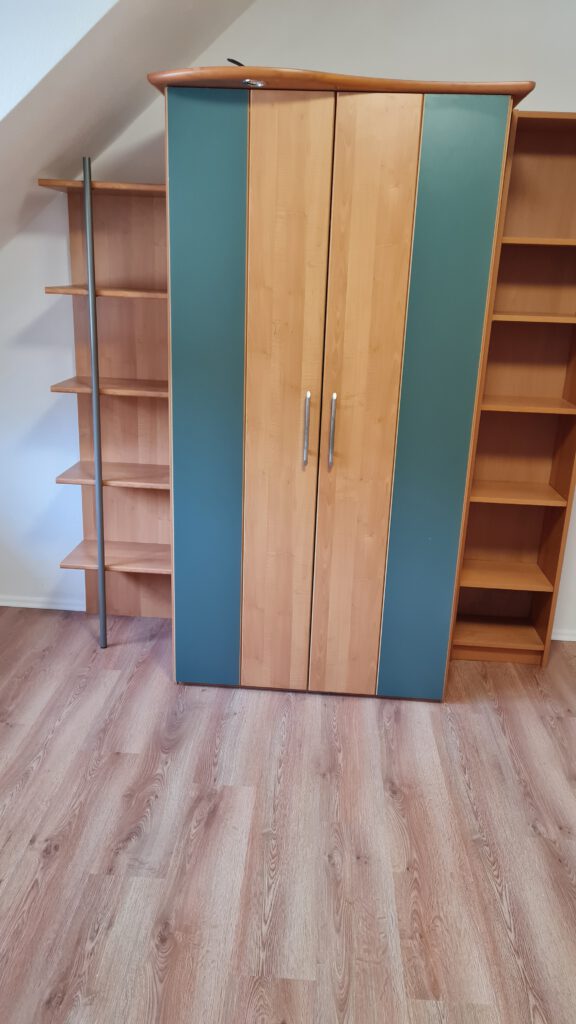 Vollmöbliertes Zimmer in einer 4-er WG, 2km entfernt von Uni Saarbrücken