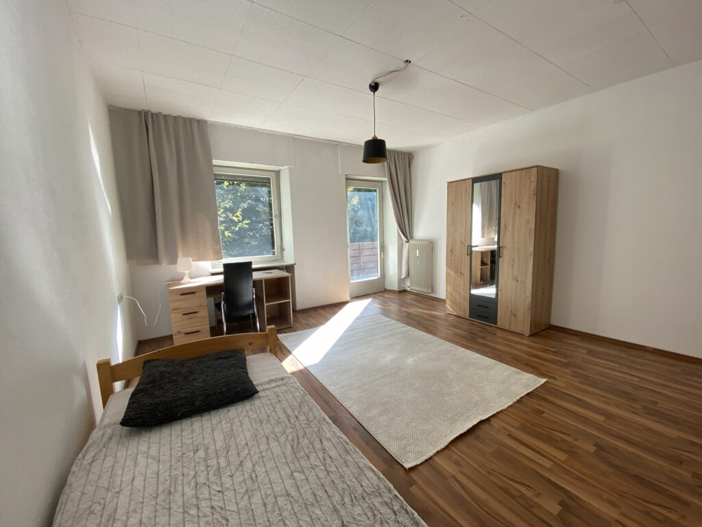 Zimmer 20 m2 in einer 4er-WG im Zentrum von Dudweiler